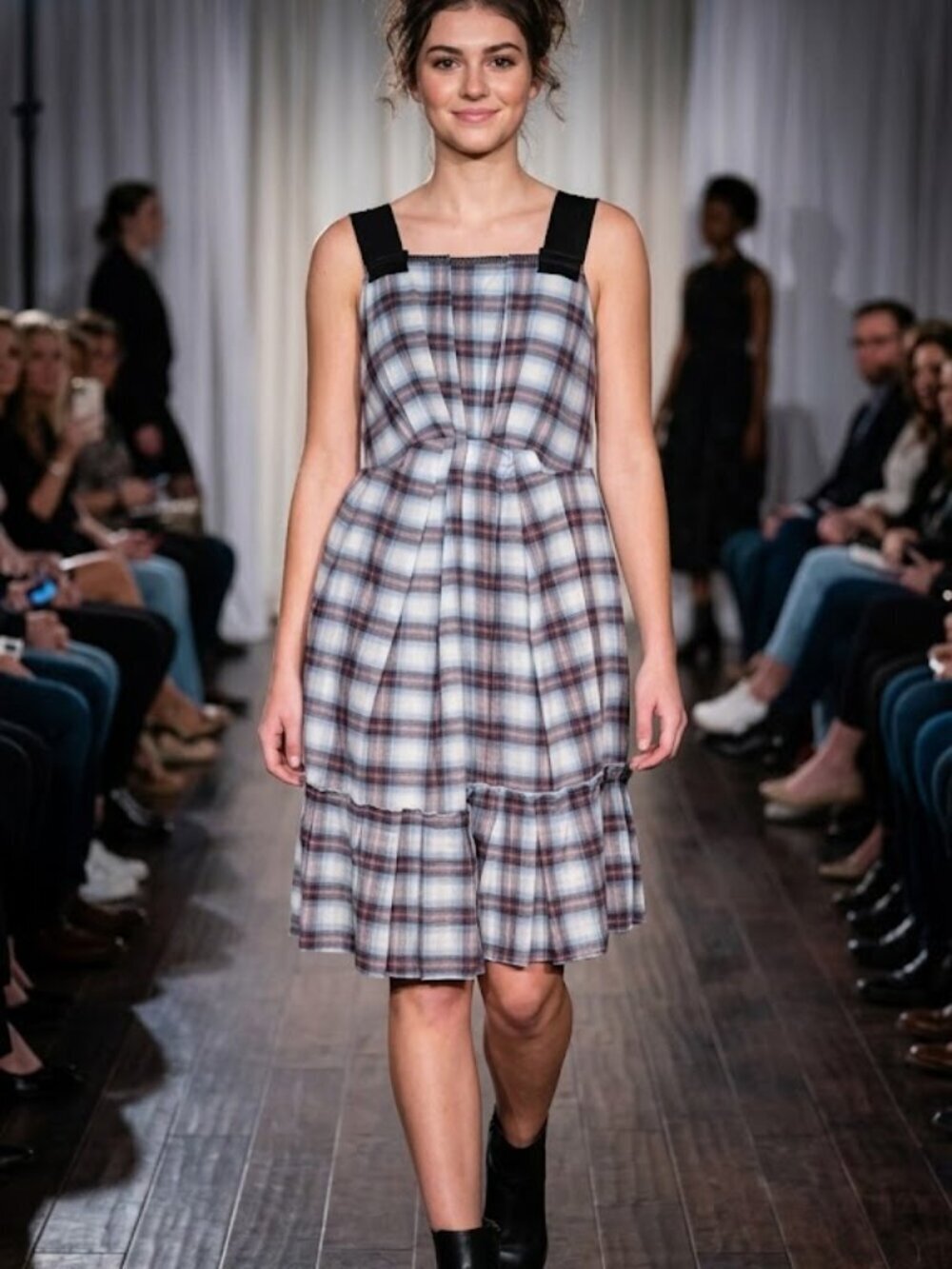 Marc Jacobs Plaid Metallic Trim Pleated Bustle Grunge Runway Dress Size 4 Rare